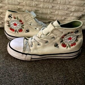 Girls Converse All Star high top strawberry & Bumblebee size 9